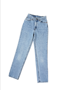 Vintage Levi's Women's Jeans Size 5 100% Cotton High Rise tapered Leg 17525-0291